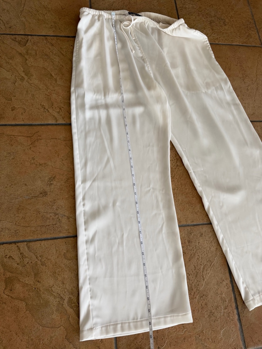 Brandy Melville Cream Satin Drawstring Joggers